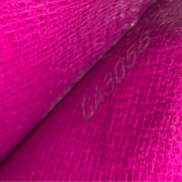 Louis Vuitton epi plum color wallet with chain - Picture 9 of 14